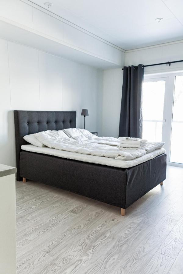 Stylish And Serviced Studio Apartment In Lofoten Svolvær Exterior foto